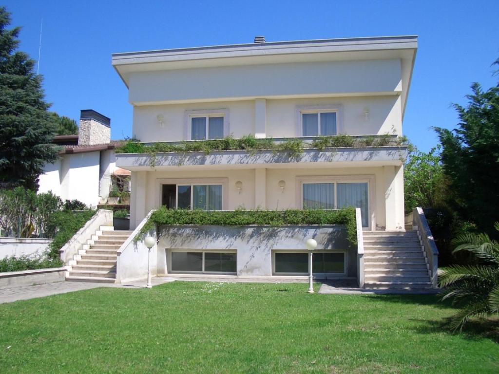 Villa Luxury Roma Marco Simone Екстериор снимка